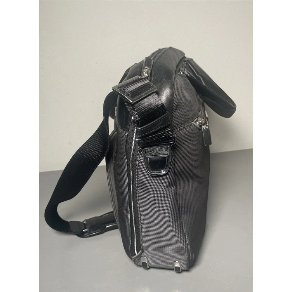 TUMI Alpha 3 Compact Briefcase Laptop Messenger Bag